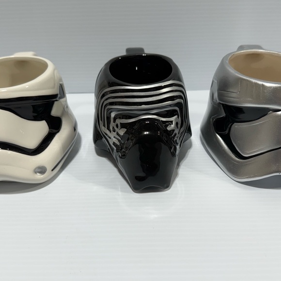 Set 3 Star Wars Stormtrooper, Captain Phasma, Kylo Ren 3D Sculpture Ceramic Mugs - Picture 3 of 13